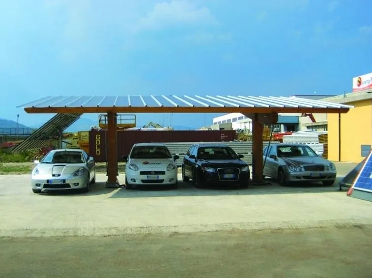 Anche la copertura per l'auto può fornire energia