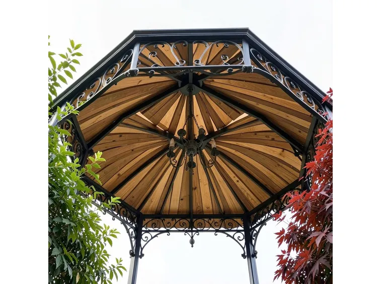 tettoia in ferro ricoperta in legno