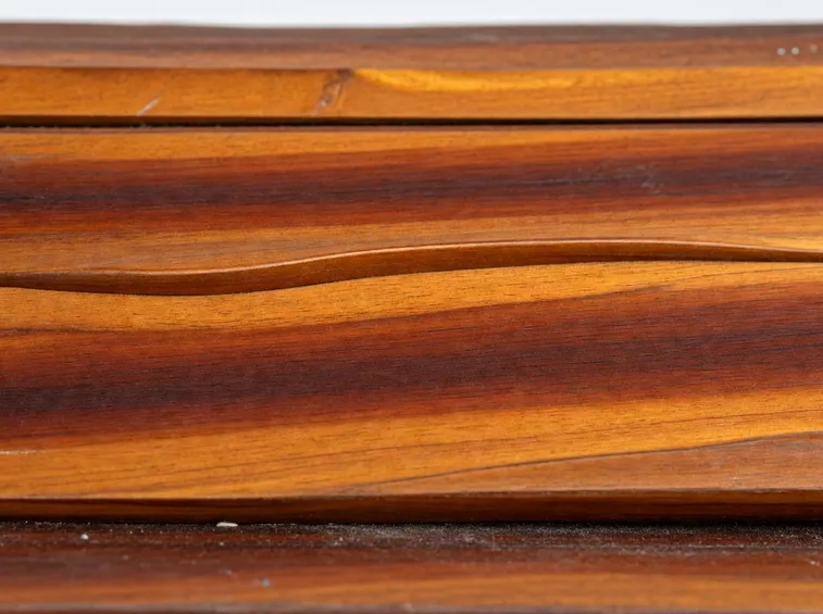 Particolare legno ciliegio