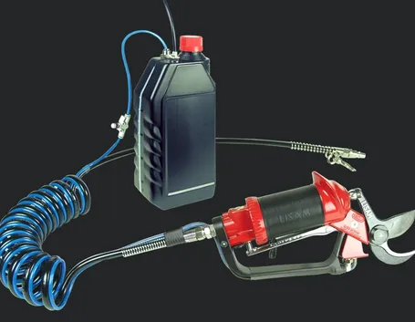 Forbici pneumatiche collegate al compressore