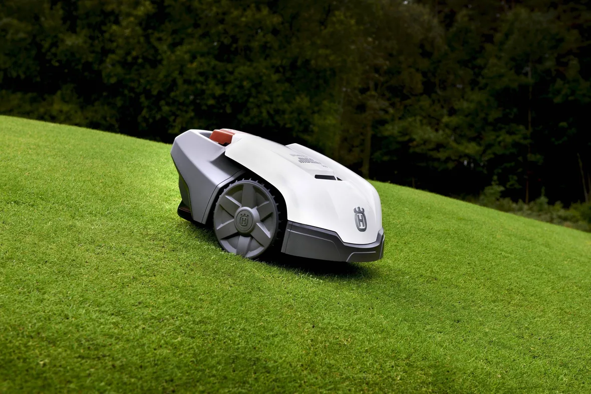 Un Automower® lavora in pendenza