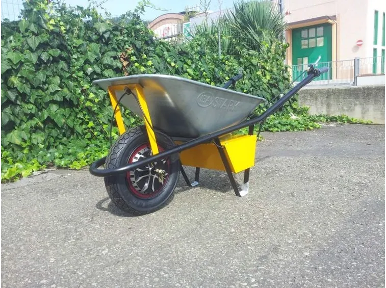 Carriola spandiconcime