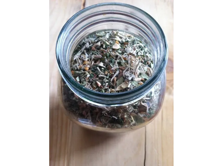 Misto di erbe  Fonte foto ( http://frugallysustainable.com )