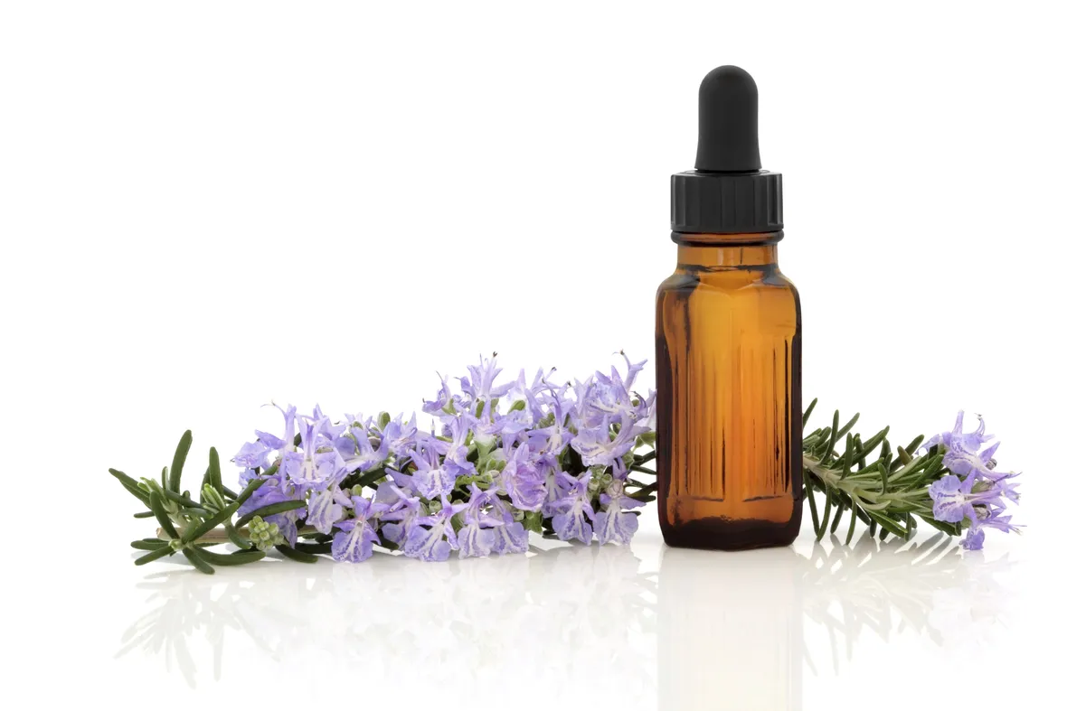 olio essenziale al rosmarino