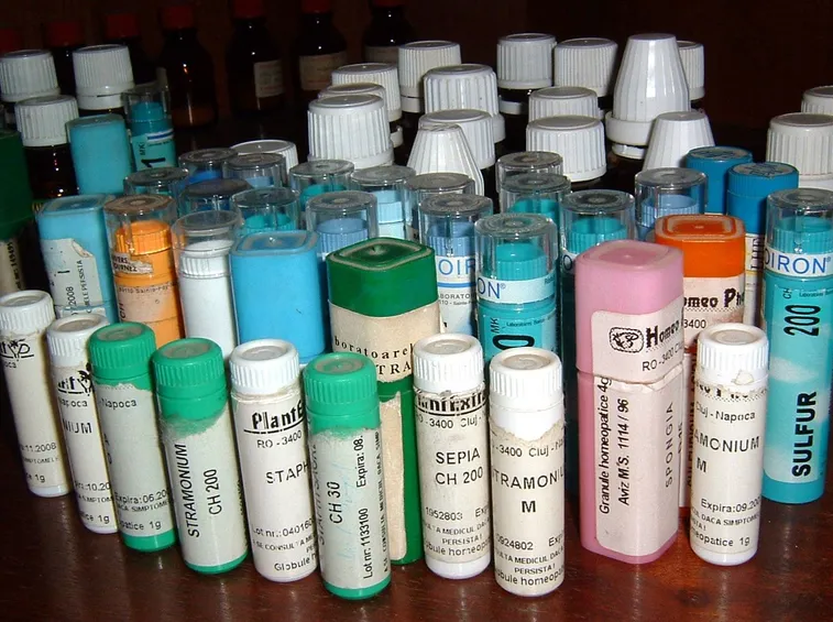 foto di alcune medicine omeopatiche