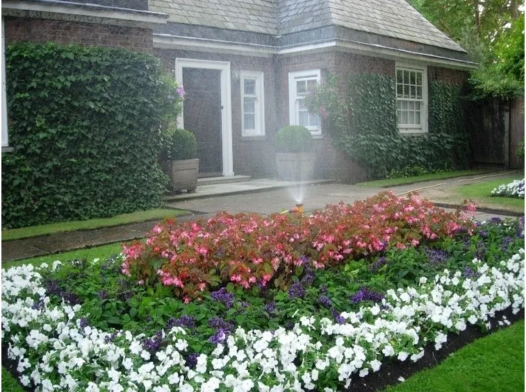 irrigazione giardino agosto