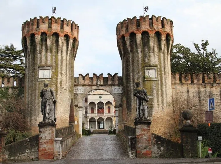 Una Veduta del Castello di Roncade