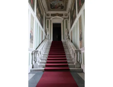 La scala d’ingresso di Palazzo Patrizi